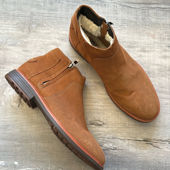 UGG Men’s Suede Sherpa Chelsea Boot 44/11 NWOB